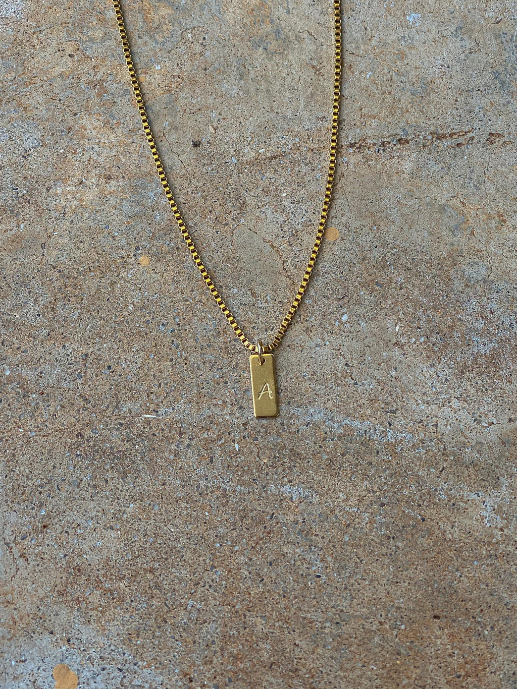 Collar inicial-hombre